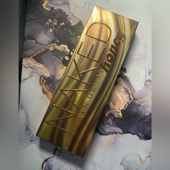 NIB UD Naked Honey Palette 🍯
